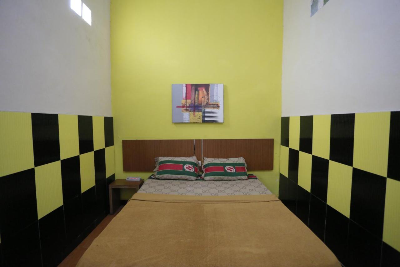 בנג'ארמאסין Olive Guest House Bumi Mas Raya מראה חיצוני תמונה